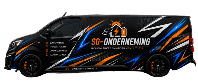 Bedrijfswagen van SG Onderneming met oranje-blauwe wrap-belettering